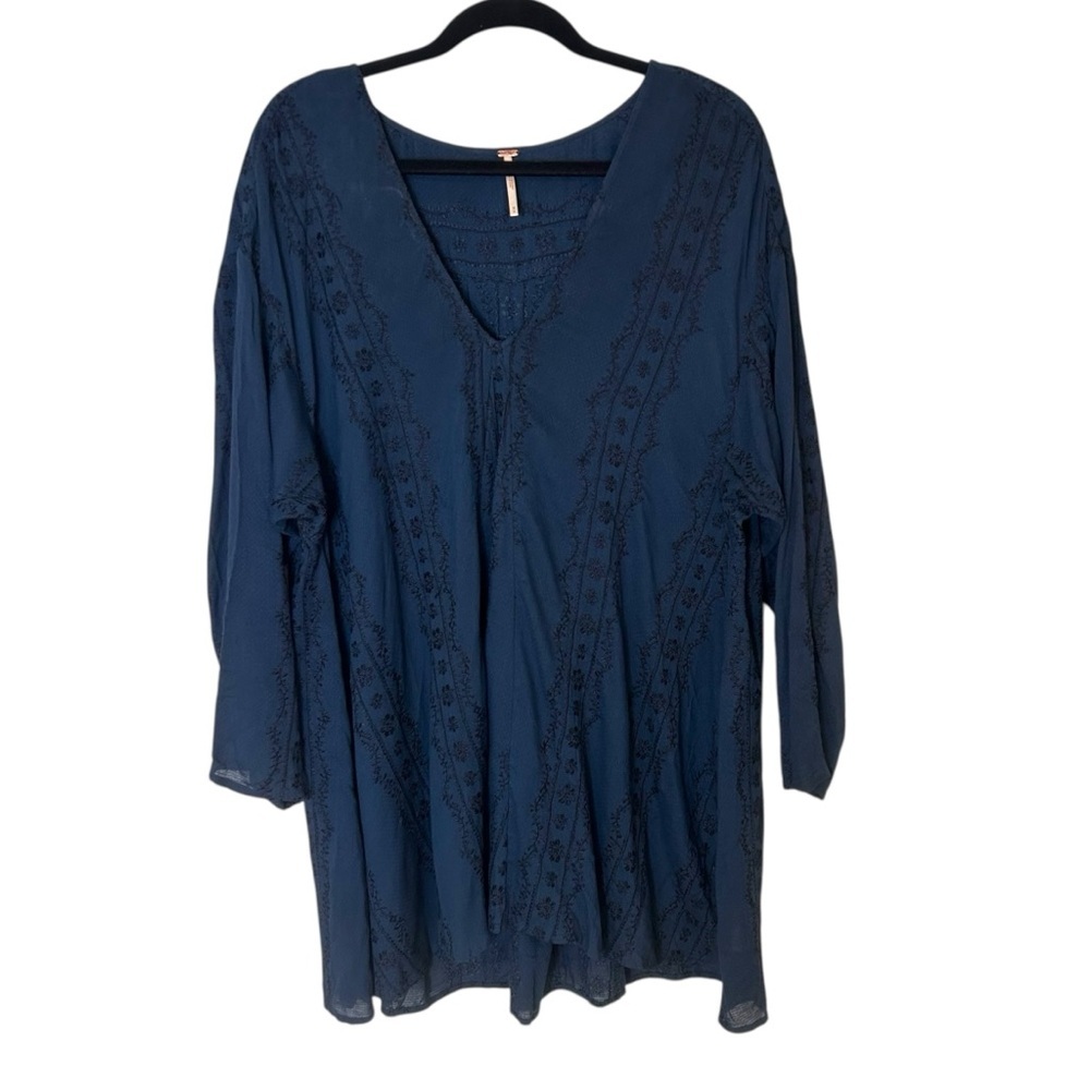 Free People Women's Navy Tunic Top/ Size Medium